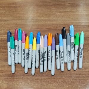 New 20 PC Sharpie Permanent Markers Set